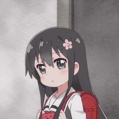 无人叉车撞向救护车
